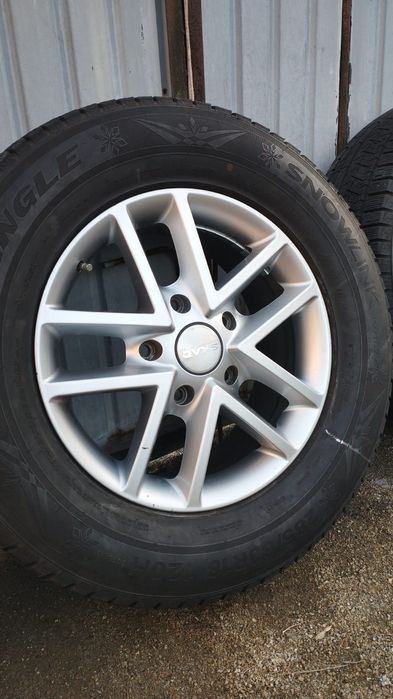 Продам комплект дисков с резиной.