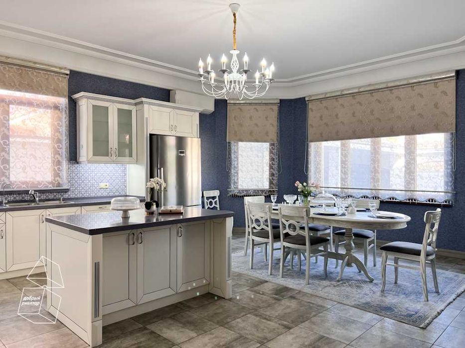 (Добрый) 4 квартал, 15 соток, 3 уровня, Крытый бассейн с подогревом