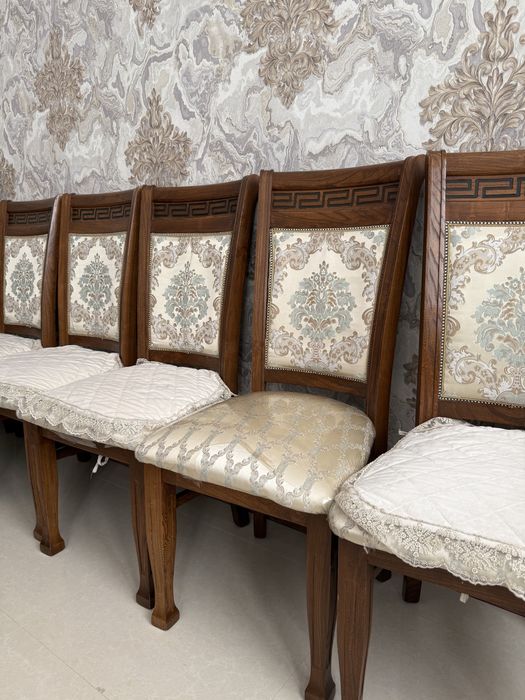 Продам стол со стульями 12 шт.