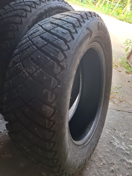 Продам зимнюю шину