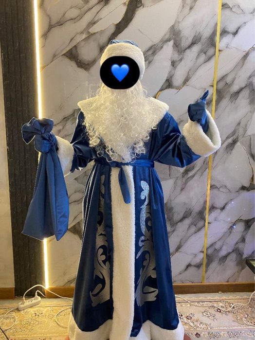 Аяз ата, костюмы Деда Мороза и Снегурочки