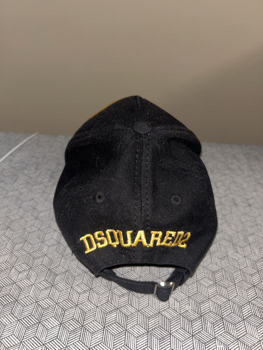Шапка dsquared2 dsq