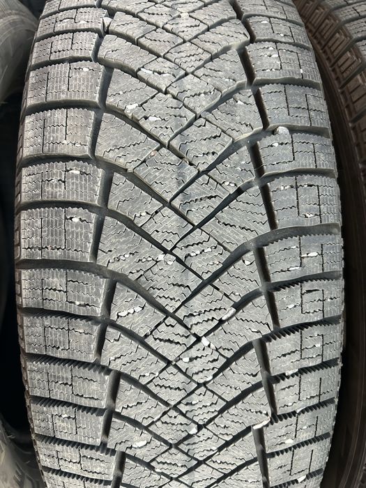 Продам шины Pirelli Ice zero