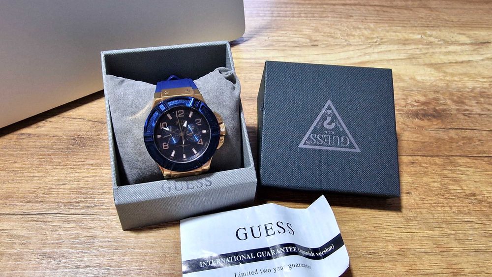 Мъжки часовник Guess W0247G3 Rigor