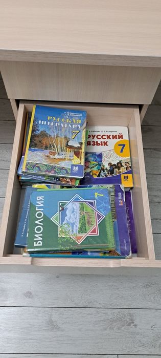 Стол ученический большой