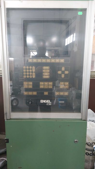 Шприц машина ENGEL, с оборудване