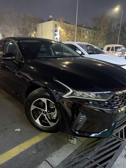 Kia5 sotiladi salonlari yengi bir qo’l haydalgan