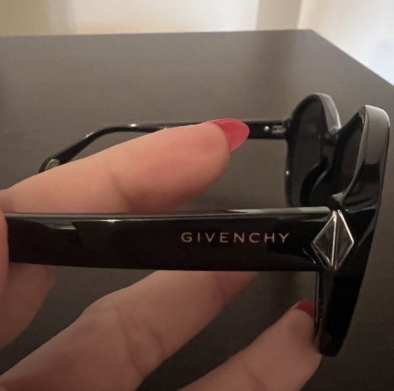 Оригинални дамски слънчеви очила на Miu Miu, Jimmy Choo,Givency.