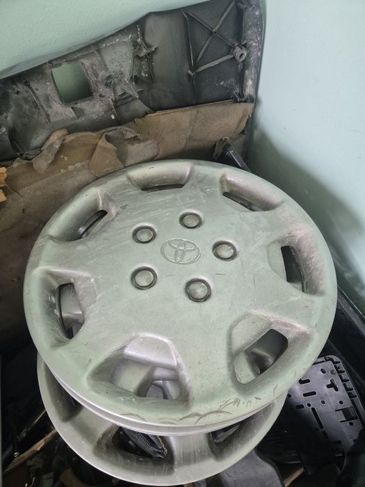 Продам колпаки на тойота