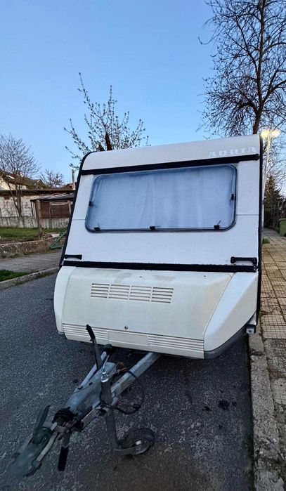 КАРАВАНА Адриа  дърпа сес кат. В    НЕ Е нужно кат в+ е