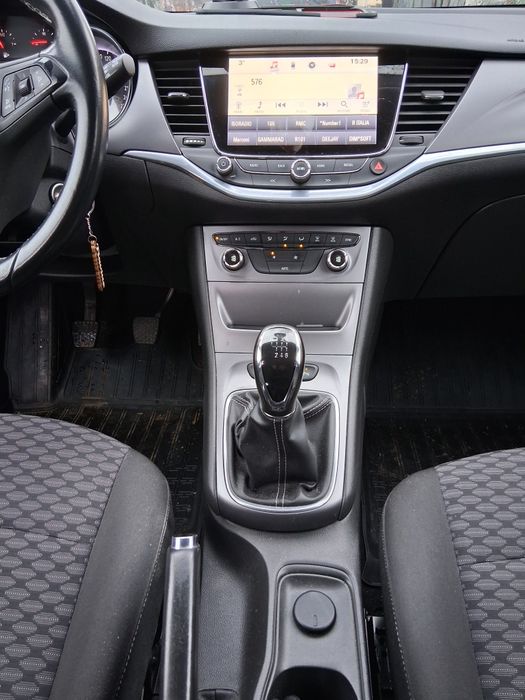 De vanzare,proprietar