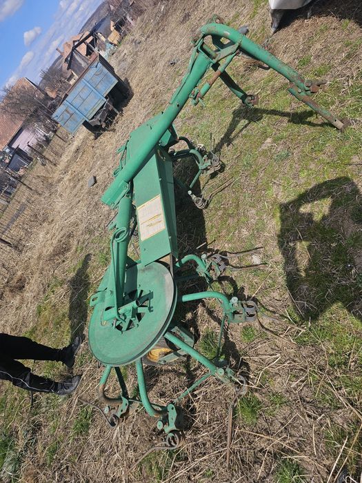 Grebla fan , impraștietoare fan , se vinde .