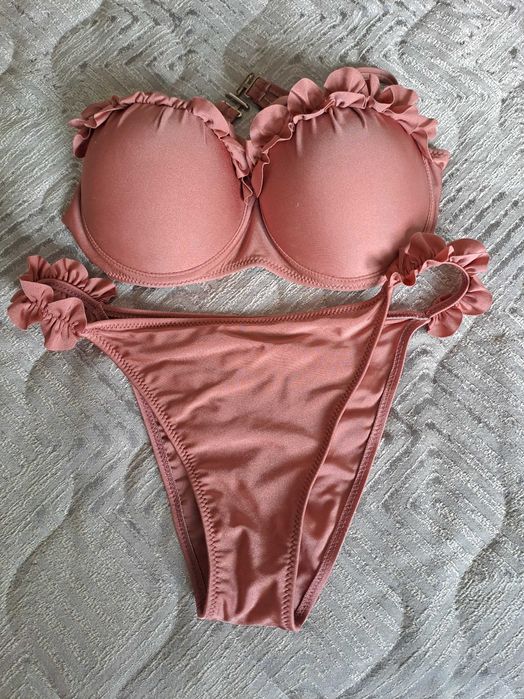 Нов бански пясъчно златист