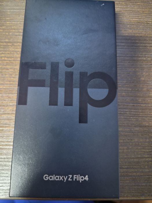Samsung Galaxy Z Flip4