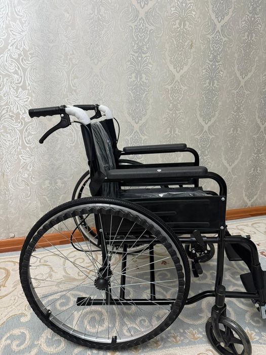 Инвалидная коляска,новая.