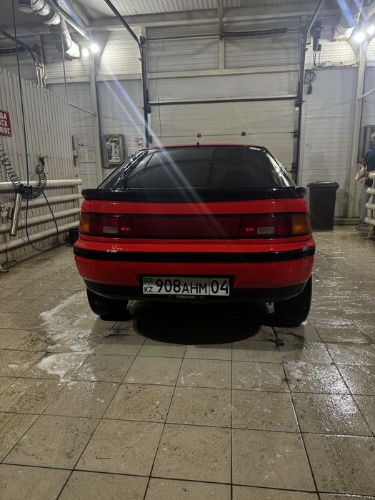 Продам машину мазда 323