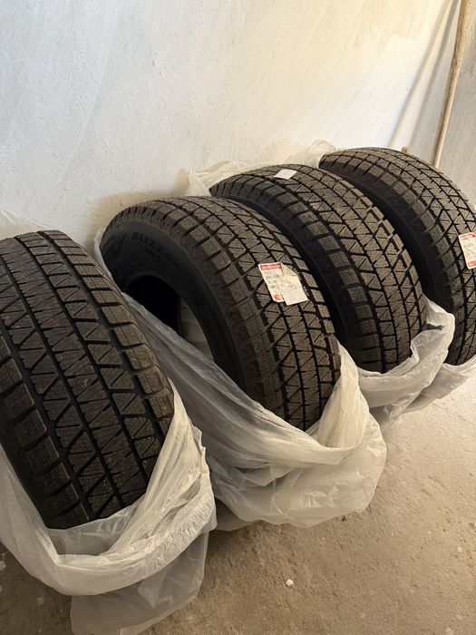 Зимние шины BRIDGESTONE 265/65R18