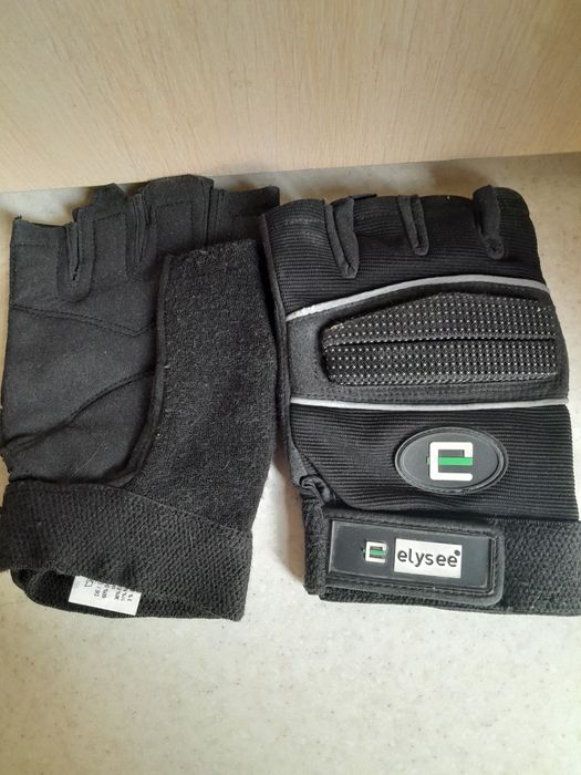 Продам перчатки зимние