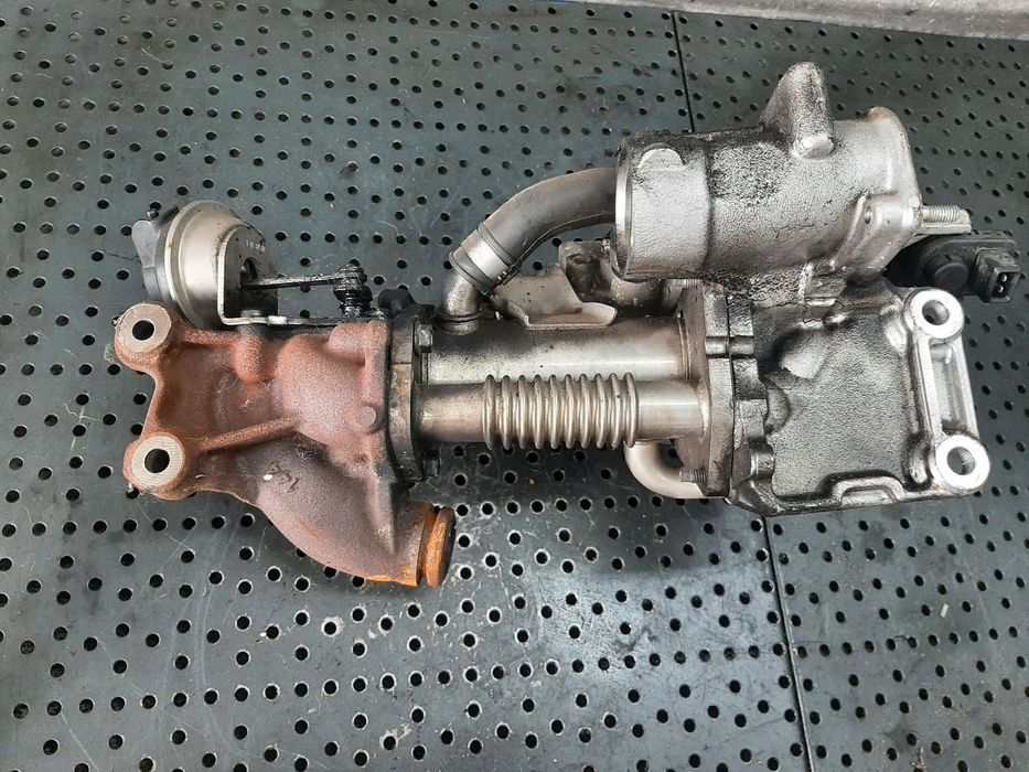 Racitor gaze cu egr 1.5 dci k9k nissan qashqai nissan juke renault megane 3 laguna 3 70036814 8200912059