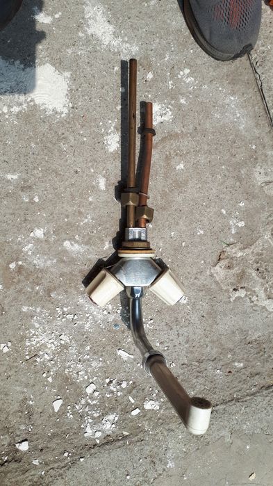 Смеситель для раковины