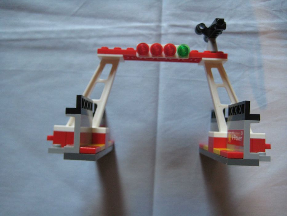LEGO Shell V -Финална линия и подиум (40194)