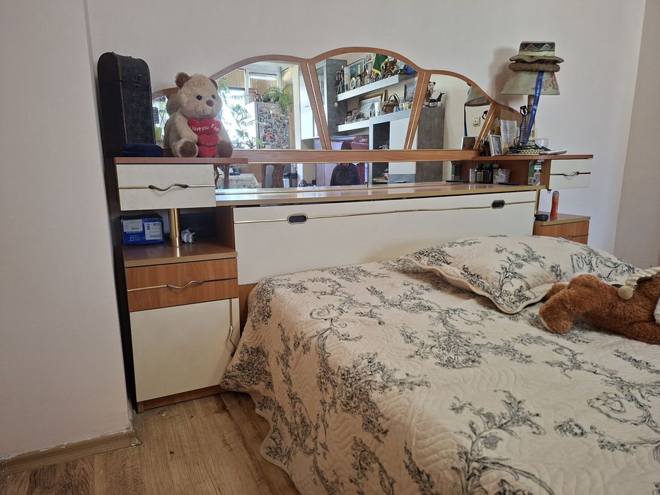 Употребявана спалня с ракла