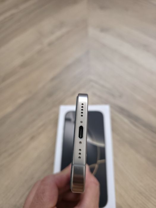 Iphone 16 pro Natural Titanium 256gb