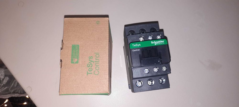 Контакторы Schneider Electric