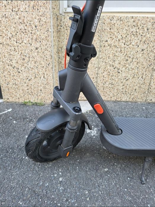 Xiaomi Electric Scooter Elite 400W – stare foarte bună