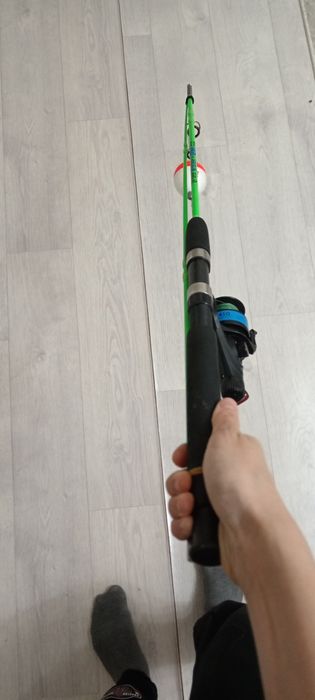 Продам спиннинг удочка