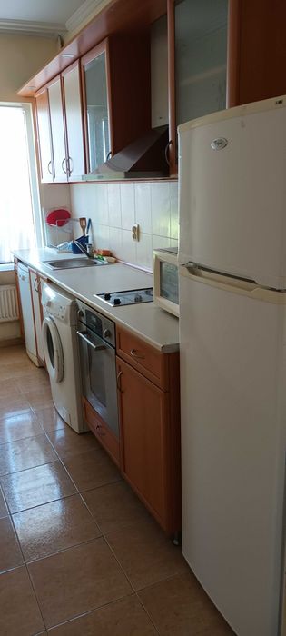 отдавам етаж от къща под наем и отделни стаи