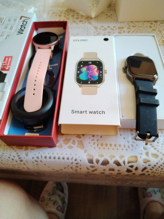 SMART Watch  два  нови  всеки  по 15  evro