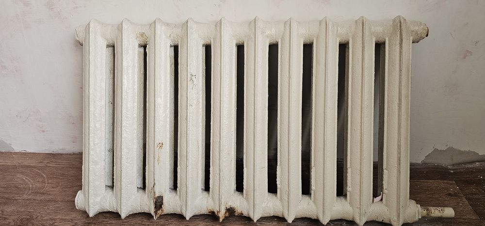 Радиатор б/у .в рабочем состоние