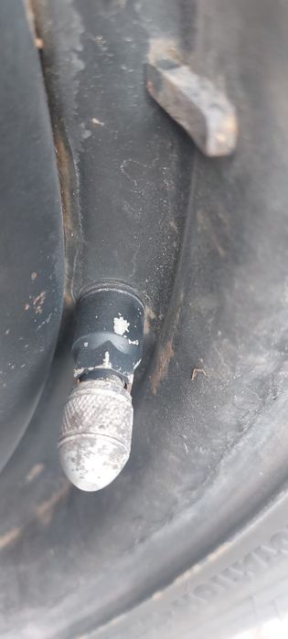 Продам резину с дисками комплект