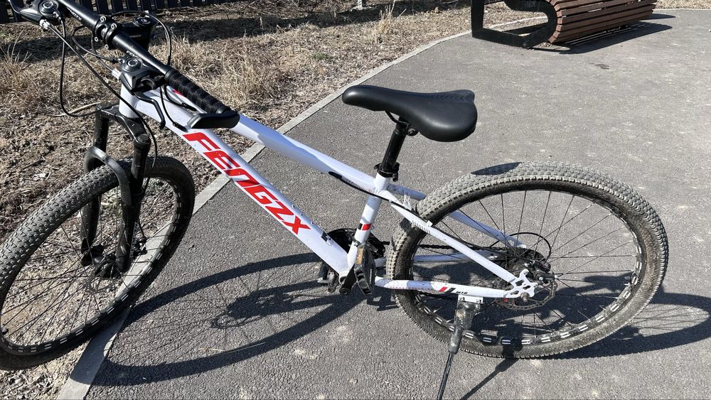 Продается велик Есть обмен на электроскутер