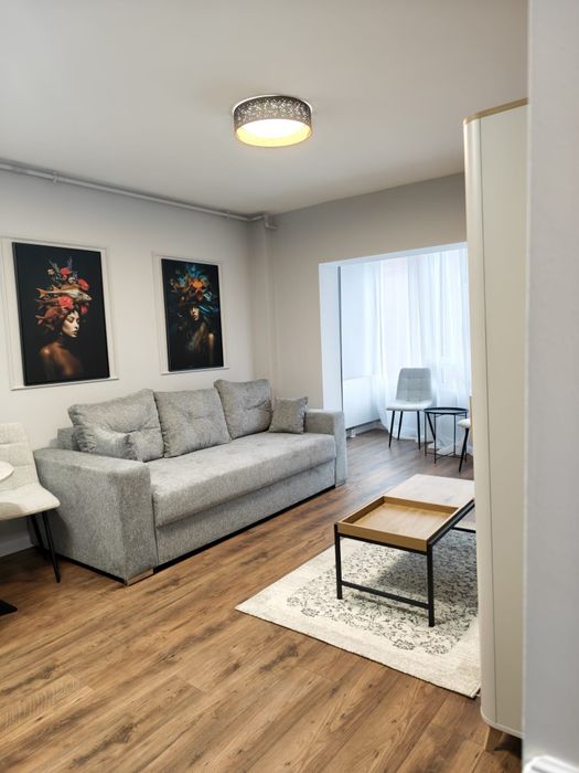 Apartament 3 camere, Astra