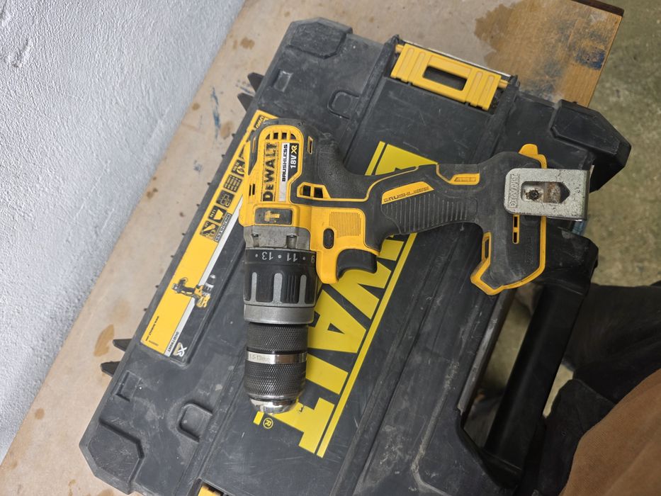 Vând și separat dewalt dcd 796