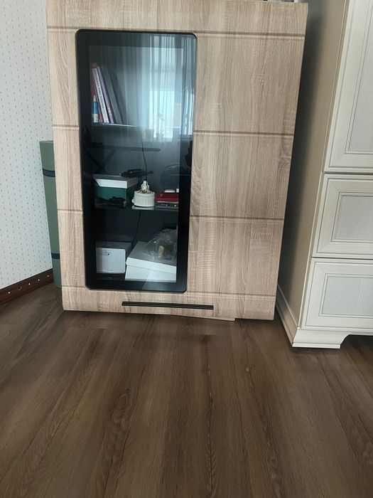 Продам навесной шкаф МДФ