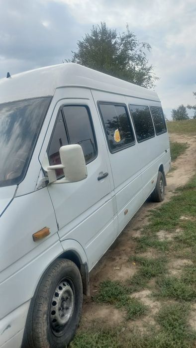 Спринтер 2001 г/п,мотор 2/9