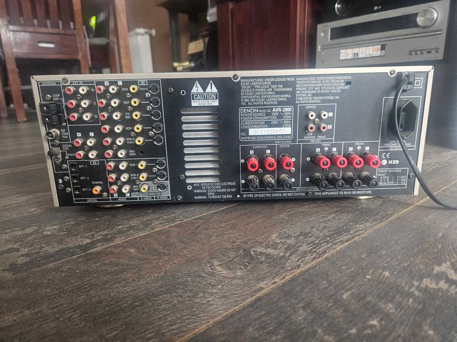 Продавам ресивър Denon AVR-2800 Dolby Digital DTS 5.1 Surround AV