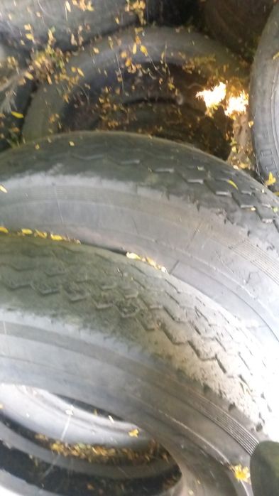 vând anvelope  r48, 14,9r28, 8,25r15 trailer și un 13,6r28 nou
