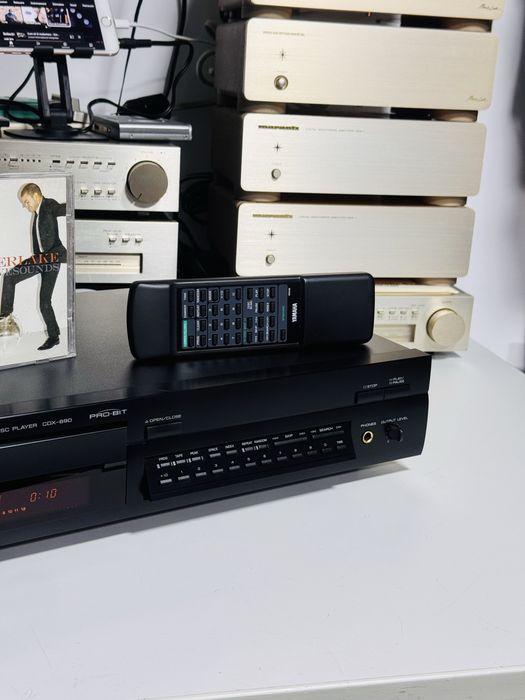 CD-player de fidelitate YAMAHA CDX-890,telecomandă,Pro-Bit, Repeat