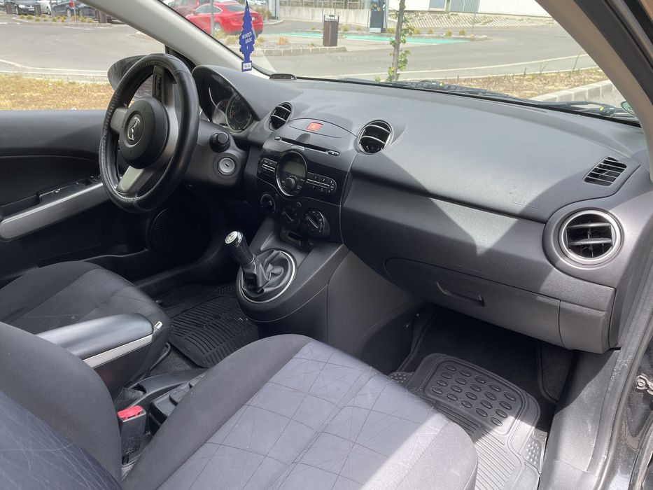MAZDA 2 2011 — imagine 6