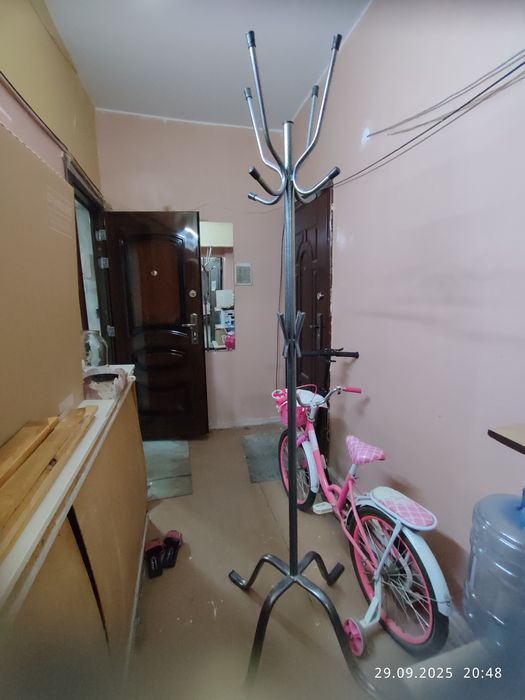 Вешалка для одежды в новом состоянии