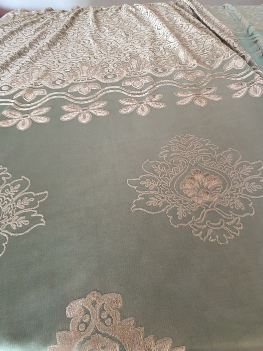 Продам бирюзовые шторы 2,80 на 2,0