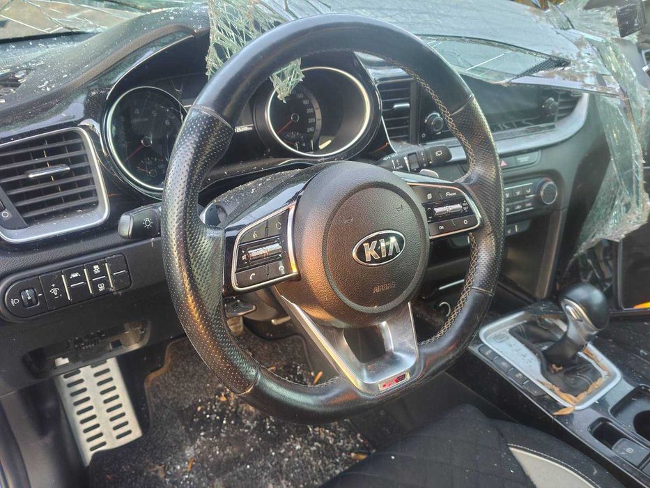 Продавам на Части KIA ProCeed GT line 2021г 1.5 160кс Автомат
