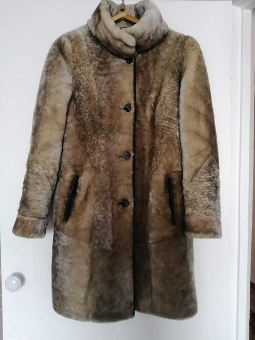 Продам мутоновую шубу