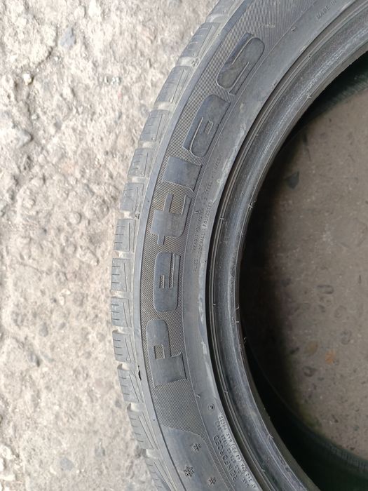 Зимни гуми -19цола-235/50-1бр.-80лв."PETLAS"