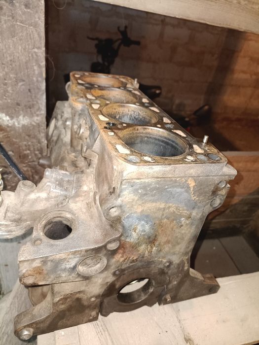 Головка на Ауди 80 б3 1.8