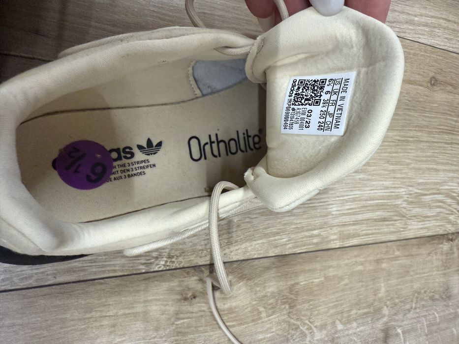 Adidași adidas OZWEEGO NOI
